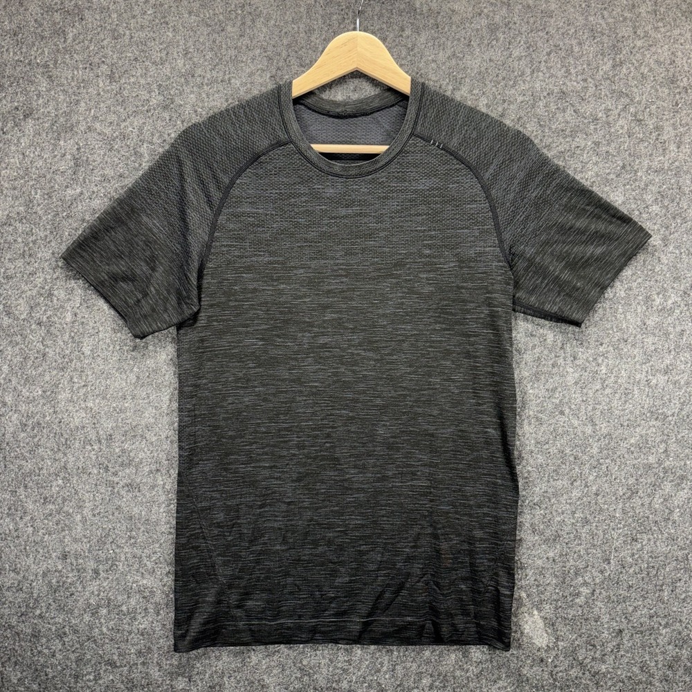 Lululemon Metal Vent Tech T-Shirt Mens XS Short Sleeve Gray Stretch Gym Train